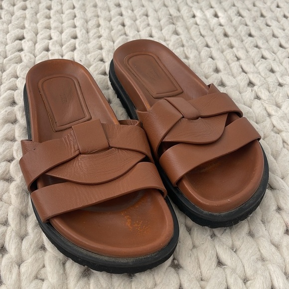 ZARA FLAT CROSS LEATHER SANDALS SIZE 5 - Picture 6 of 6